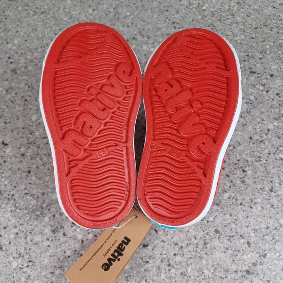 NATIVE Shoes Red Kids Toddler Jefferson Slip-On Shoes - Picture 3 of 6